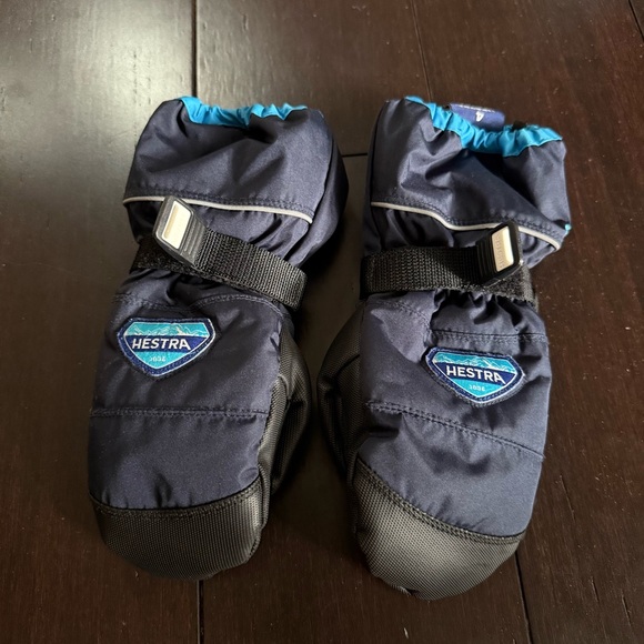 Hestra CZone Jr Insulated Mitt - Picture 2 of 5